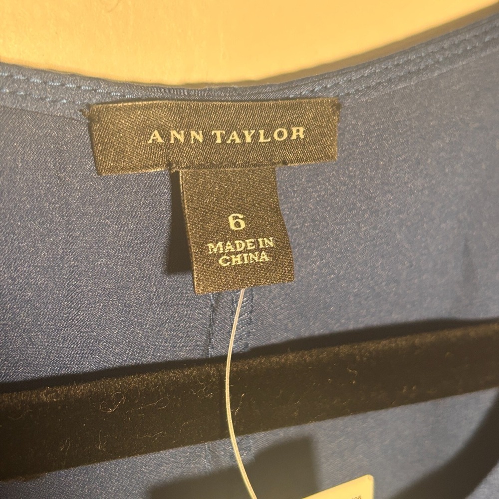 Ann Taylor Sleeveless Navy Blue Tank Top Size 6 Work Outfit Classic Business - Picture 6 of 9